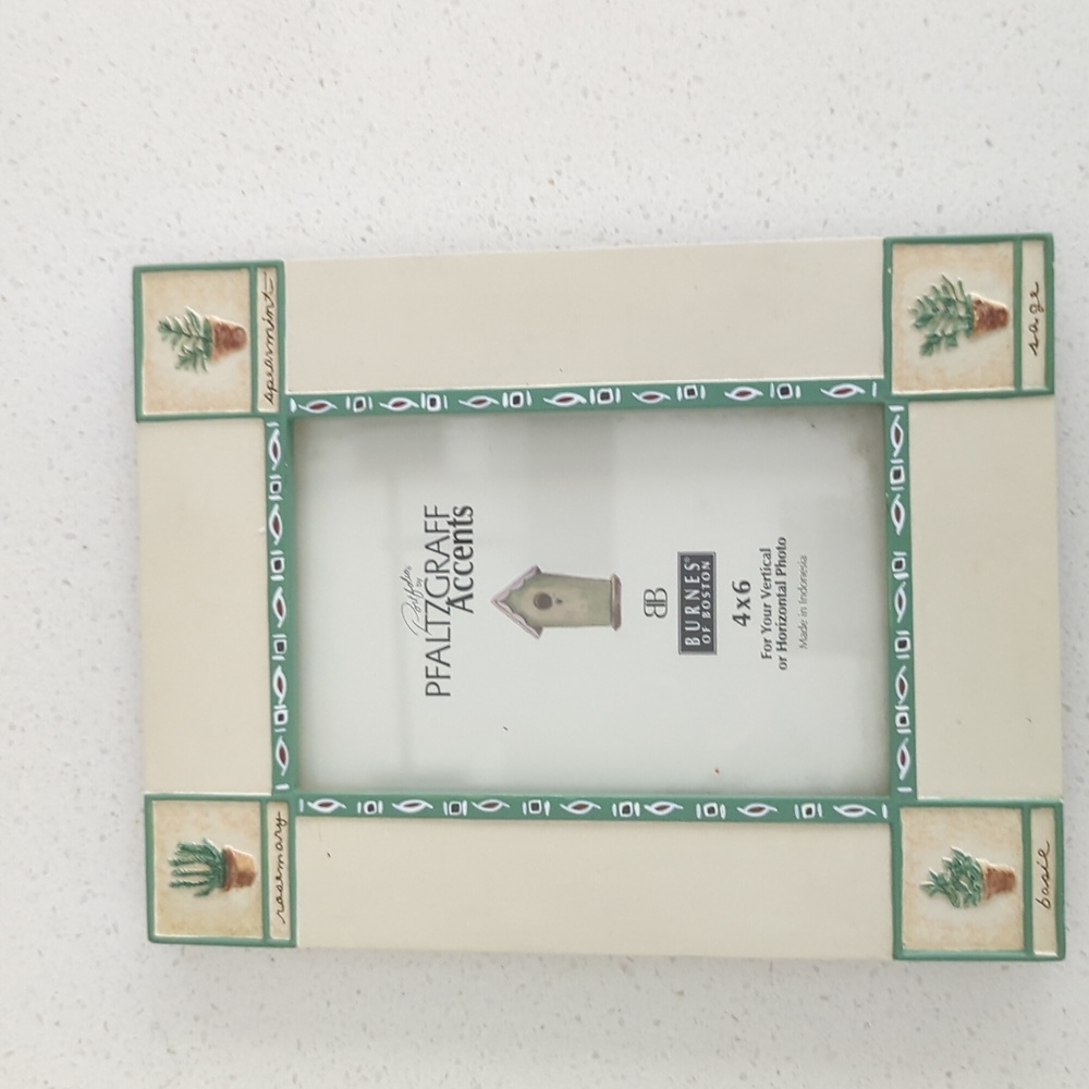 Pfaltzgraff Naturewood 4"x6" Picture Frame